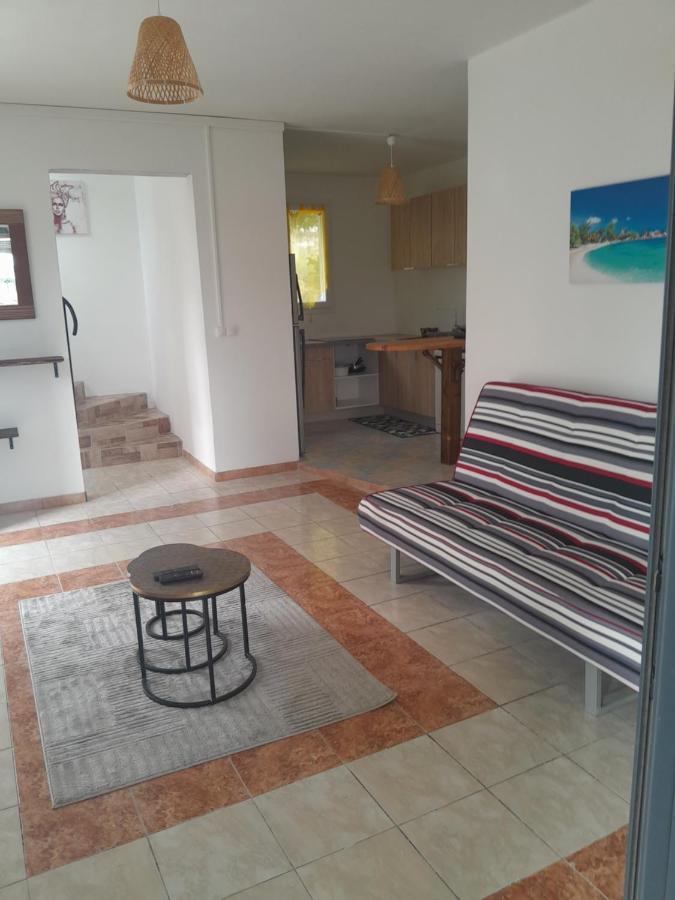 Kami Lodge F3 Jacuzzi Riviere-Salee Екстер'єр фото